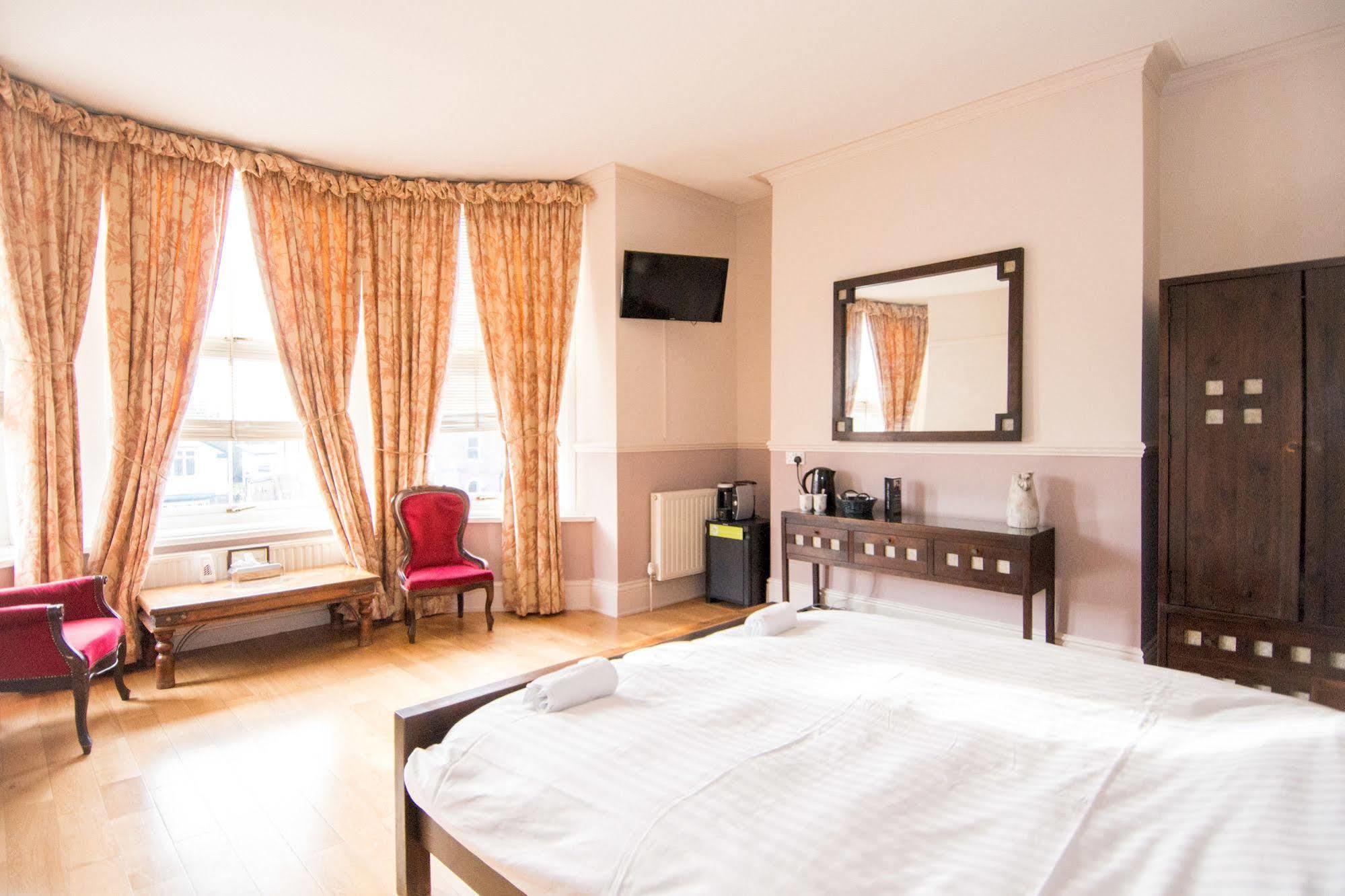 The York Hotel Wolverhampton Buitenkant foto